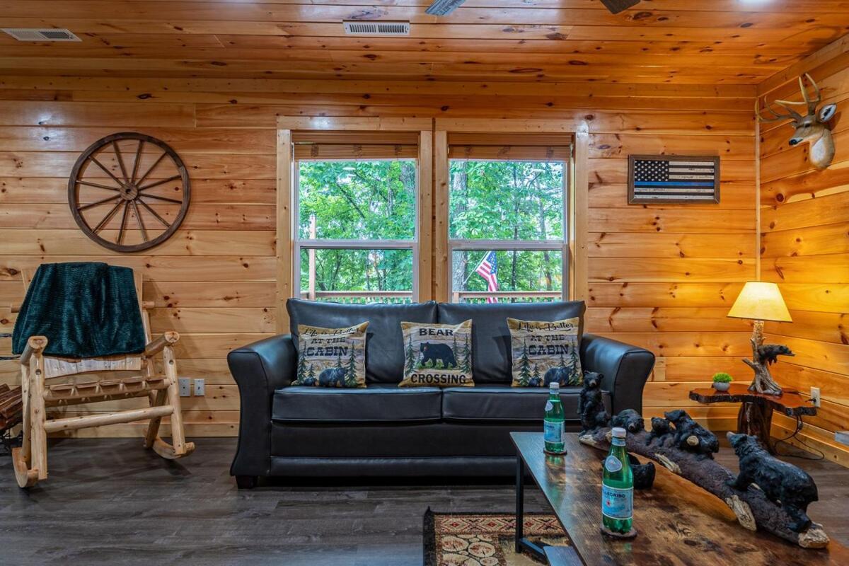 Paradise At The Smokies Cabin With Hot Tub! Sevierville Exterior photo